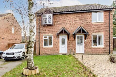 2 bedroom semi-detached house for sale