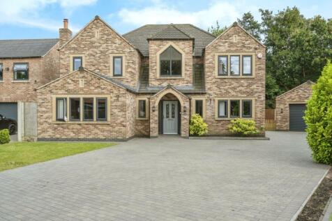 5 bedroom detached house for sale