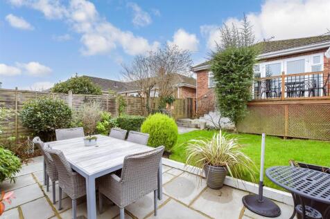 4 bedroom semi-detached bungalow for sale
