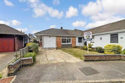 3 bedroom semi-detached bungalow for sale
