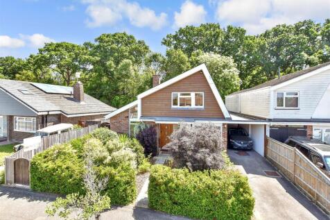3 bedroom link detached house for sale