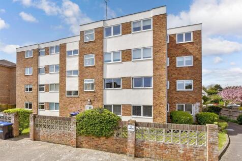 Grand Avenue, Worthing, West Sussex 2 bed apartment for sale