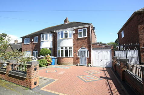 3 bedroom semi-detached house for sale