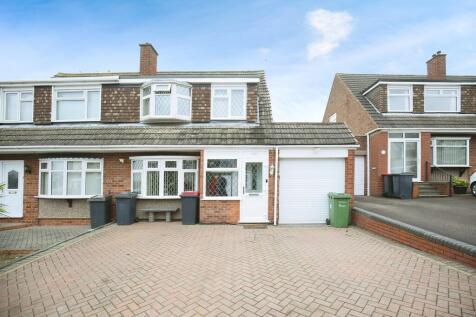 3 bedroom semi-detached house for sale