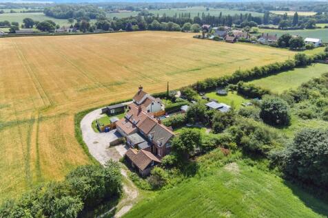 6 bedroom semi-detached house for sale