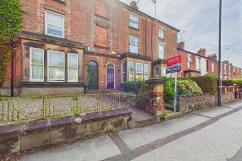 4 bedroom terraced house for sale