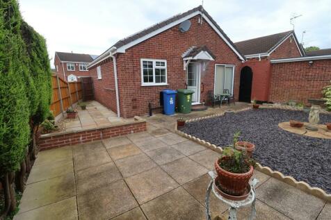 2 bedroom detached bungalow for sale