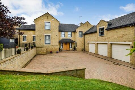 5 bedroom detached house for sale