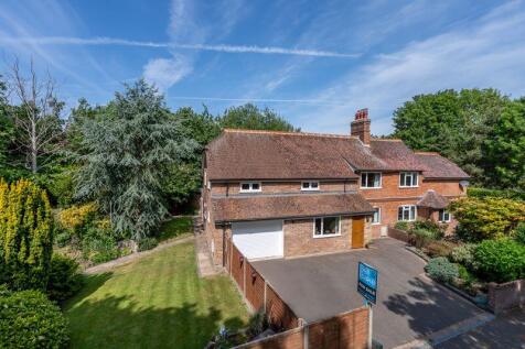 5 bedroom semi-detached house for sale