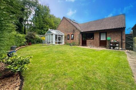 2 bedroom bungalow for sale