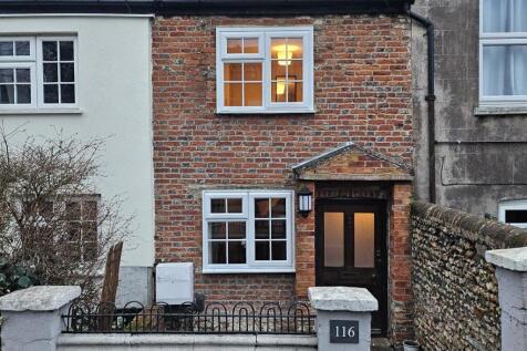 2 bedroom terraced house for sale