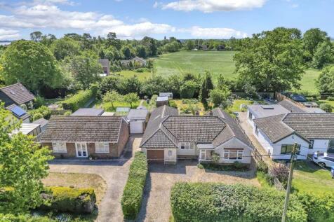 Lambs Lane, Lawshall 3 bed detached bungalow for sale
