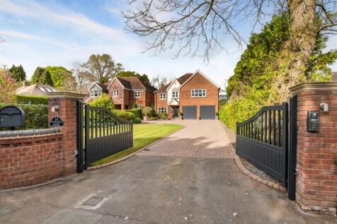 6 bedroom detached house for sale