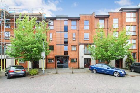 Rampling Court, Commonwealth Drive... 1 bed flat for sale