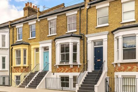 Aldine Street, London, W12 4 bed maisonette for sale