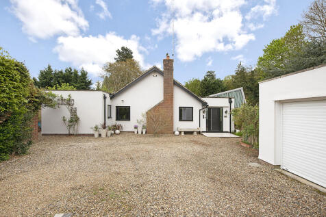 4 bedroom detached bungalow for sale