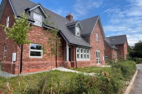 2 bedroom semi-detached house for sale