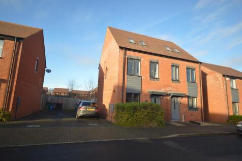 3 bedroom semi-detached house for sale
