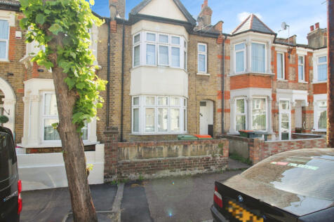 Colchester Avenue, Manor Park, E12 5LF 3 bed terraced house for sale
