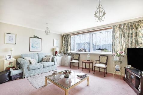 Studio flat for sale