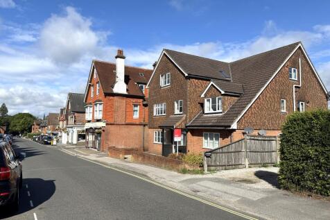 Headley Road, Grayshott, Hindhead... 2 bed apartment for sale