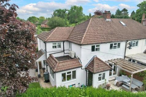 Church Fields, Headley, Hampshire, GU35 4 bed semi