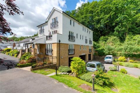 Hayle Mill Road, Maidstone, ME15 2 bed flat for sale