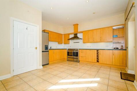 Marigold Way, Maidstone, Kent, ME16 4 bed terraced house for sale