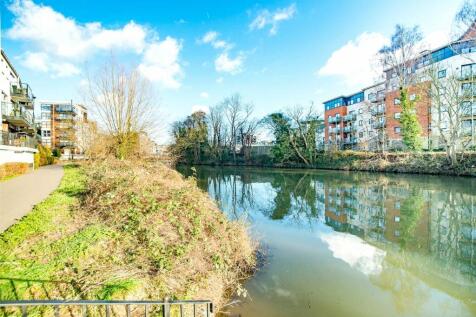 Clifford Way, Maidstone, ME16 2 bed flat for sale
