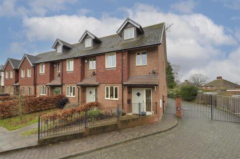 Maidstone Road, Paddock Wood 4 bed end of terrace house for sale