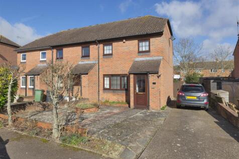 Bishops Close, Nettlestead 2 bed end of terrace house for sale