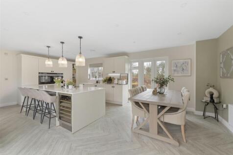 Hawthornden Grove, Yalding 5 bed detached house for sale