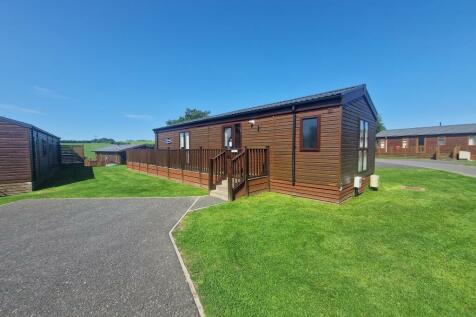 2 bedroom lodge for sale