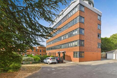 Castle Road, Colchester, Essex, CO1 3 bed apartment for sale