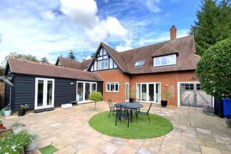 Wootton Drive, Ipswich, Suffolk, IP1 4 bed semi