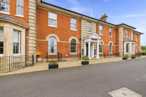 Ribbans Park Road, Ipswich, Suffolk, IP3 3 bed apartment for sale