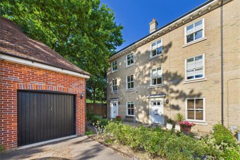 4 bedroom terraced house for sale