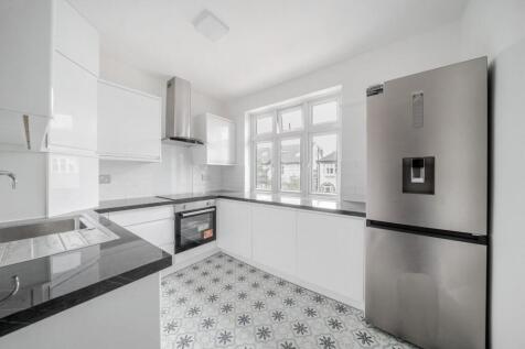 Southdown Avenue, Hanwell, W7 3 bed property for sale