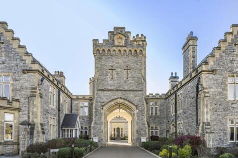 2 bedroom flat for sale