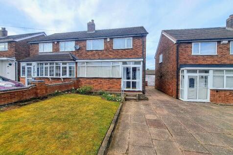 3 bedroom semi-detached house for sale