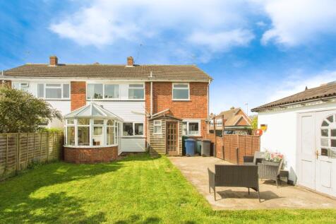 4 bedroom semi-detached house for sale