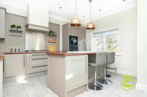 Alexandra Road, Poole BH14 3 bed maisonette for sale