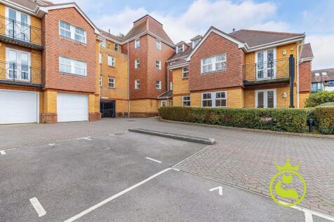 Wyndham Road, Poole BH14 2 bed flat for sale