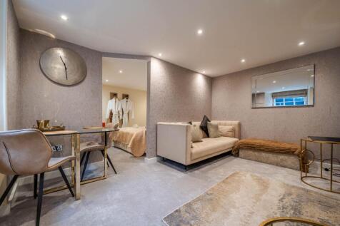 Merewyke Court, Lake Road... Studio for sale