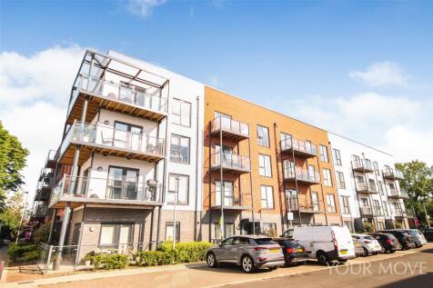 Safflower Lane, Romford RM3 1 bed flat for sale