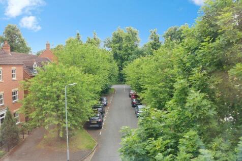 Parsons Road, Langley Woods 2 bed apartment for sale