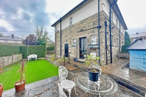 Waverley Crescent, Hipperholme 2 bed semi