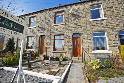 Ashfield Road, Greetland, Halifax 2 bed terraced house for sale