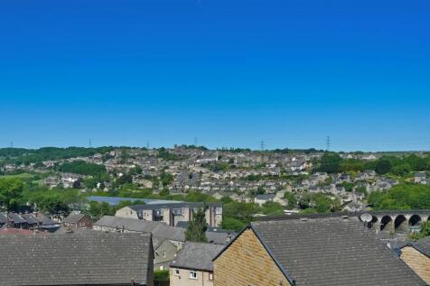 Woodside View, Greetland, Halifax 4 bed detached house for sale