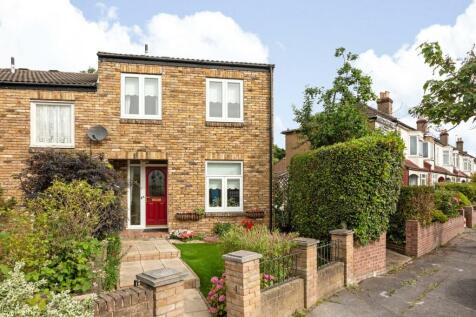 Hubbard Road, West Norwood, London, SE27 3 bed end of terrace house for sale